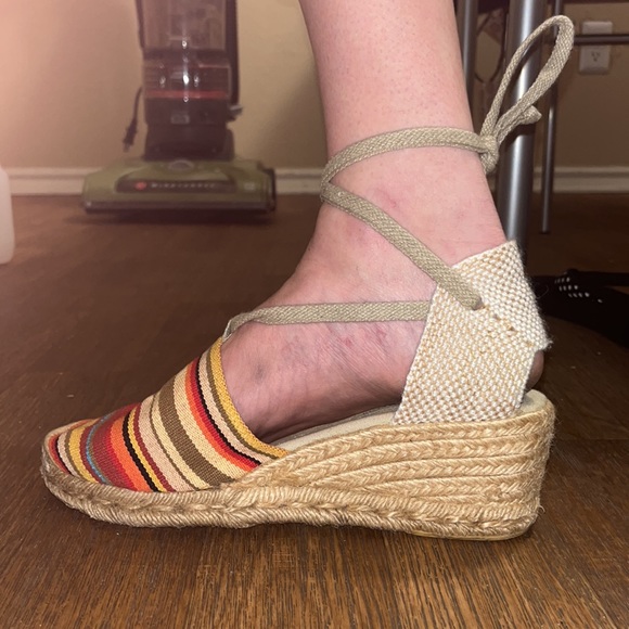 Lord and Taylor striped espadrilles with ties around ankle. - Picture 5 of 16